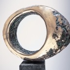 George Pavel Kosmisches Auge bronze.jpg